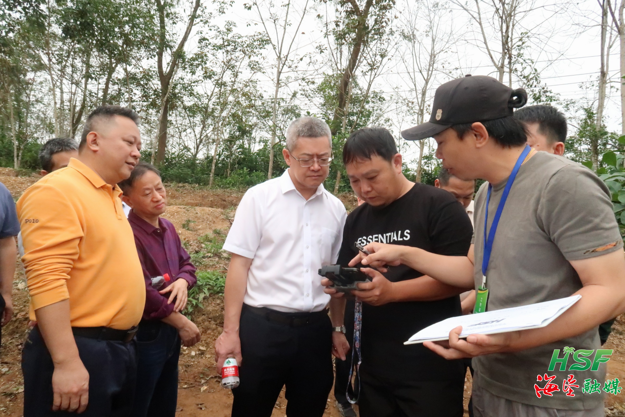 09ea004b855f413c94bffa217426e966